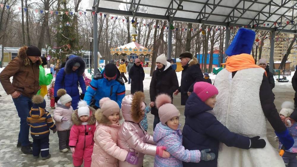&laquo;В гостях у снеговика&raquo; сегодня смогли побывать посетители парка &laquo;Прибрежный&raquo;