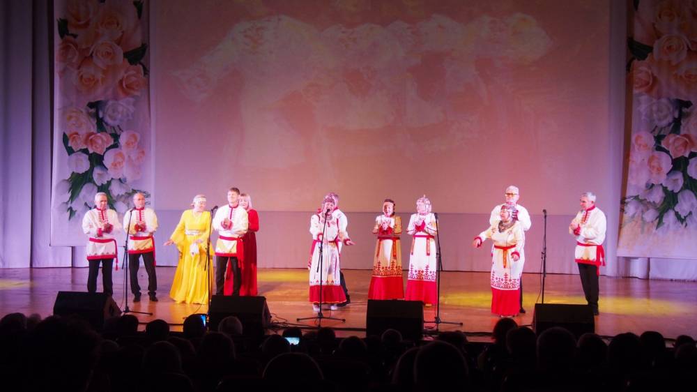 Лейся песня