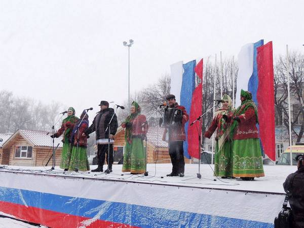Митинг-концерт в поддержку решения народа Крыма &laquo;Мы вместе навсегда&raquo;