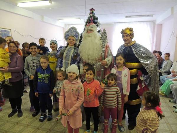 Новогоднее представление в Городской клинической больнице №1 &laquo;Перинатальный центр&raquo;